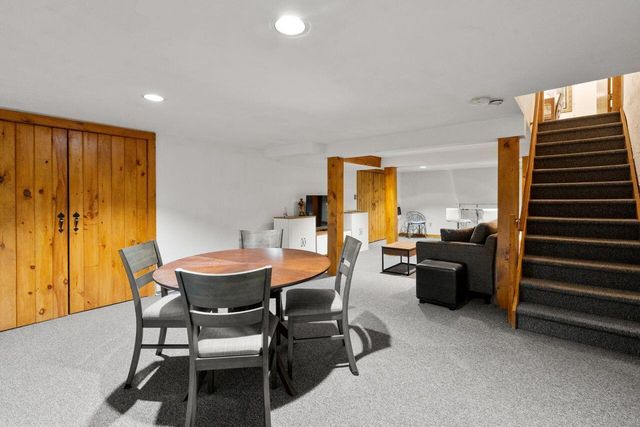 195 Falmouth Road APT 10A, Mashpee, MA 02649