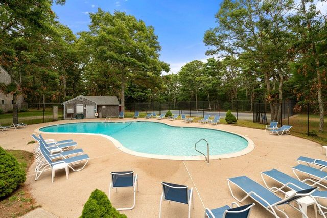 195 Falmouth Road APT 10A, Mashpee, MA 02649
