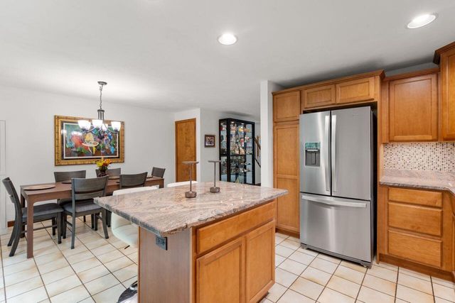 195 Falmouth Road APT 10A, Mashpee, MA 02649