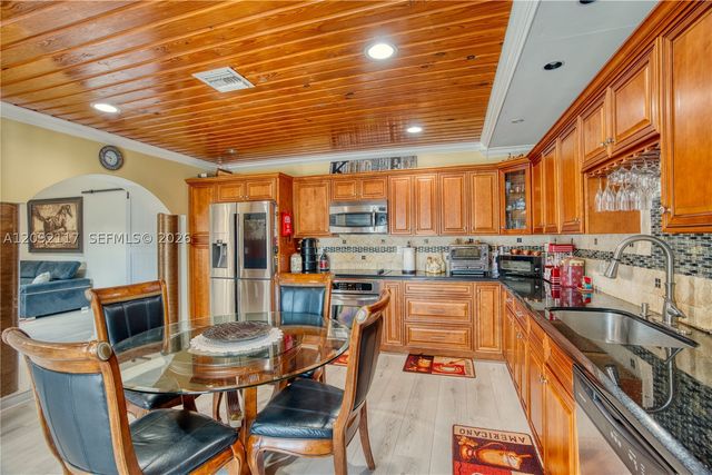 279 Springfield Dr, West Palm Beach, FL 33415