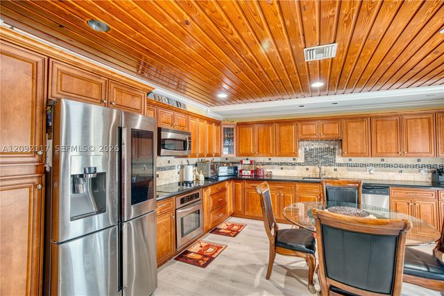 279 Springfield Dr, West Palm Beach, FL 33415