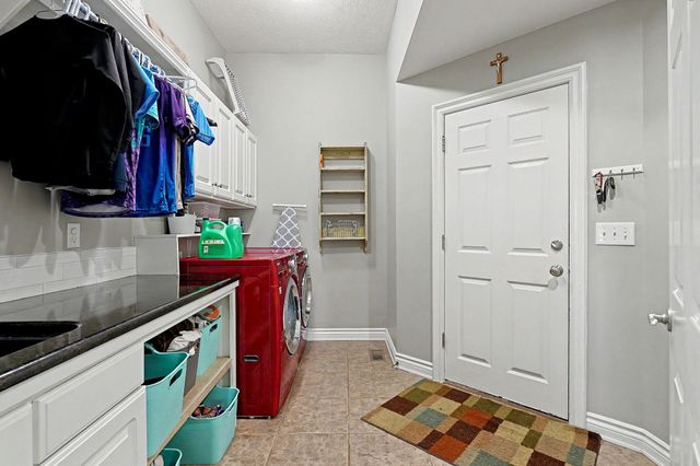 150 S Blue Bells Ct, Garden Plain, KS 67050