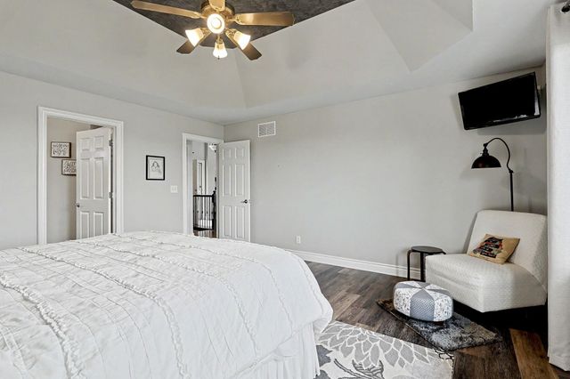 150 S Blue Bells Ct, Garden Plain, KS 67050