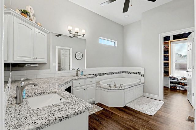 150 S Blue Bells Ct, Garden Plain, KS 67050