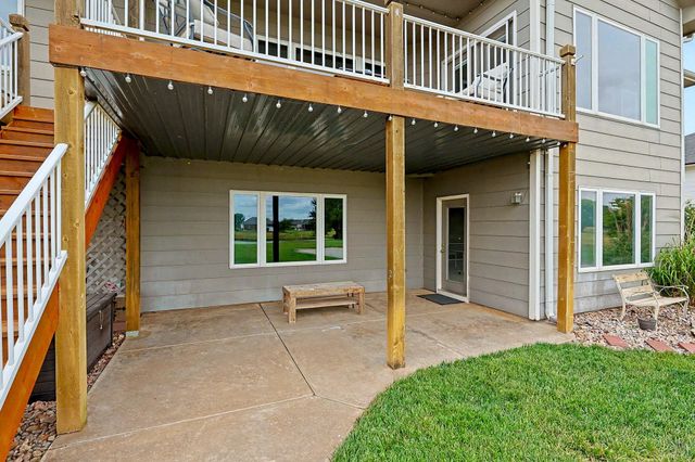 150 S Blue Bells Ct, Garden Plain, KS 67050