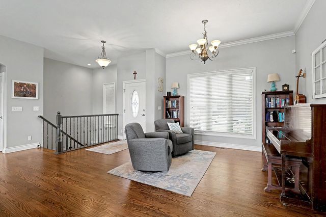 150 S Blue Bells Ct, Garden Plain, KS 67050