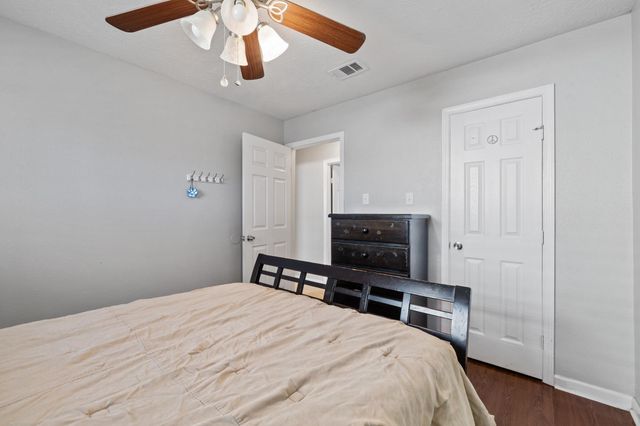 2785 Pinewood Drive, League City, TX 77573