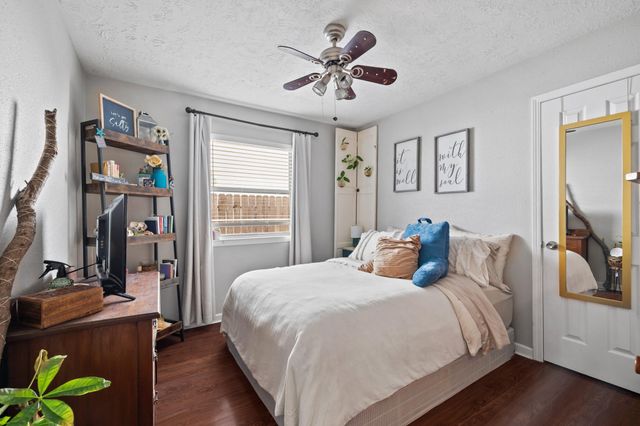 2785 Pinewood Drive, League City, TX 77573