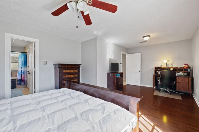 2785 Pinewood Drive, League City, TX 77573