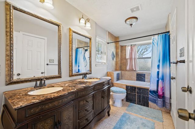 2785 Pinewood Drive, League City, TX 77573