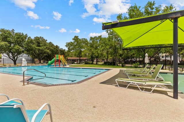 2785 Pinewood Drive, League City, TX 77573