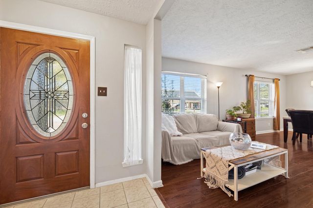 2785 Pinewood Drive, League City, TX 77573