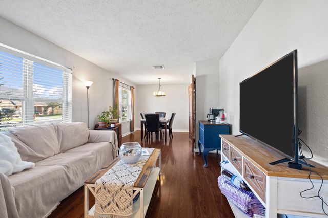 2785 Pinewood Drive, League City, TX 77573