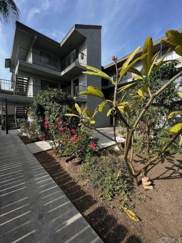 4120 Estrella Ave 14, San Diego, CA 92105