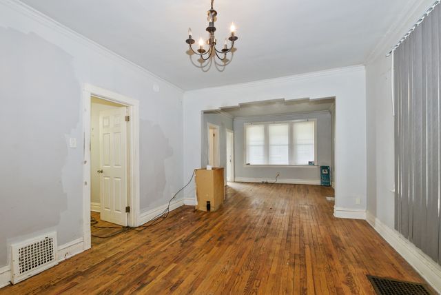 10320 S Indiana Avenue, Chicago, IL 60628