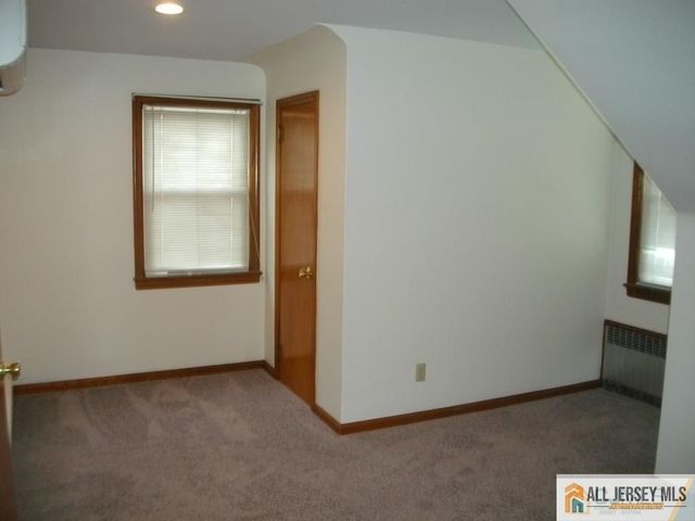6 Linwood Place, North Brunswick, NJ 08902