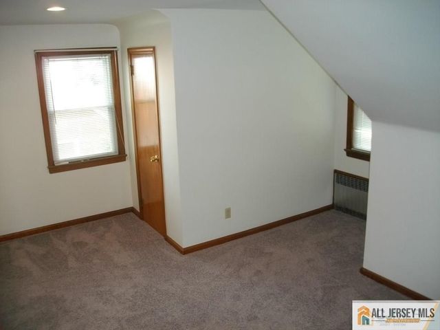 6 Linwood Place, North Brunswick, NJ 08902