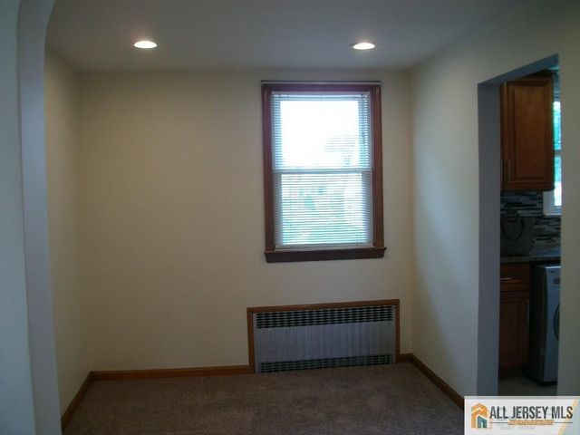 6 Linwood Place, North Brunswick, NJ 08902