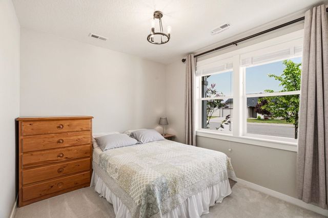 716 Osprey Dr, Cheney, WA 99004