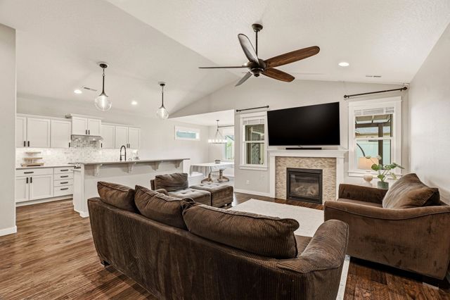 716 Osprey Dr, Cheney, WA 99004
