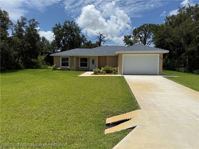 229 Sunbeam Avenue, Lake Placid, FL 33852
