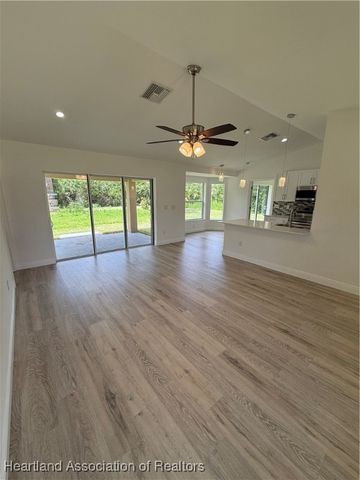 229 Sunbeam Avenue, Lake Placid, FL 33852