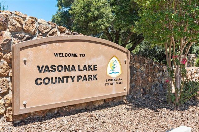 216 Montclair Road, Los Gatos, CA 95032