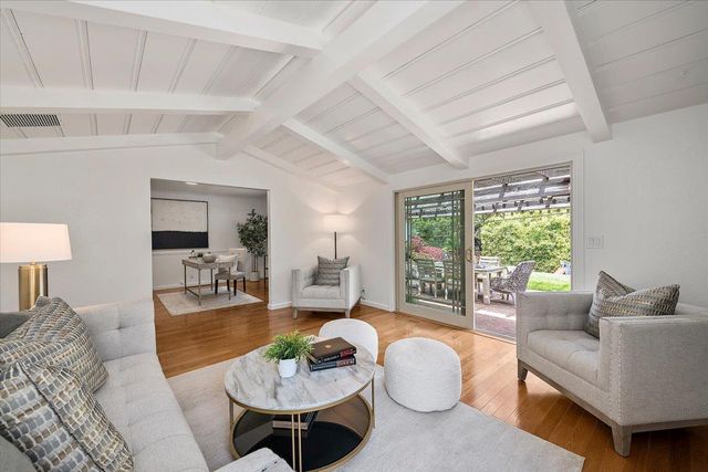 216 Montclair Road, Los Gatos, CA 95032