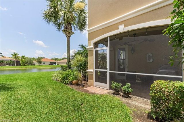 2427 Laurentina LN, Cape Coral, FL 33909