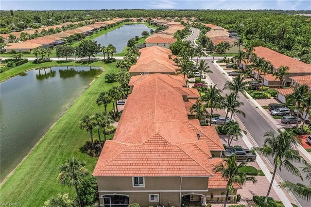 2427 Laurentina LN, Cape Coral, FL 33909
