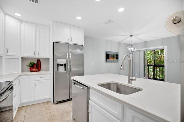 150 WAX MYRTLE WOODS COURT 9B, Deltona, FL 32725
