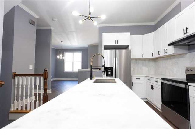 4871 PINNACLE Drive, Stone Mountain, GA 30088