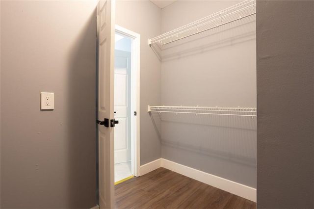 4871 PINNACLE Drive, Stone Mountain, GA 30088