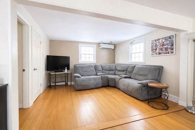 95 Tosca Dr, Brockton, MA 02301