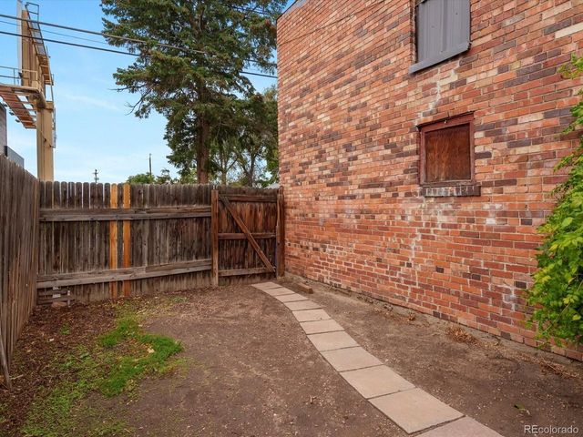 321 Inca St, Denver, CO 80223