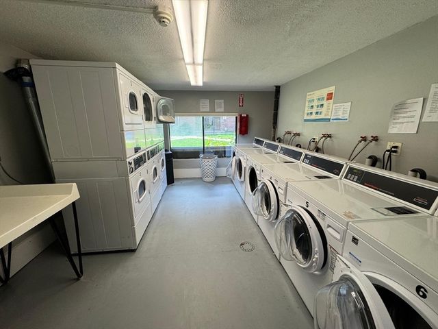 1186 Worcester Rd 231, Framingham, MA 01702