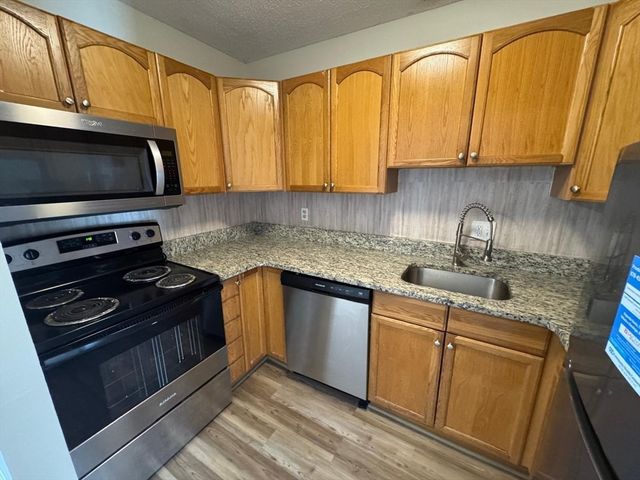 1186 Worcester Rd 231, Framingham, MA 01702