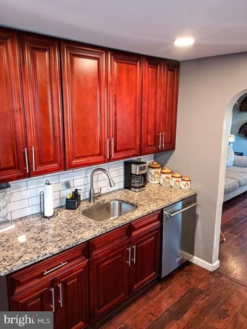 219 FRONT ST, Fieldsboro, NJ 08505