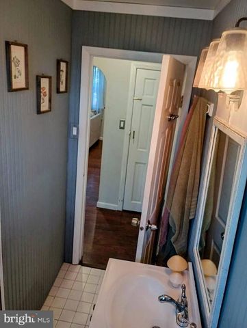 219 FRONT ST, Fieldsboro, NJ 08505