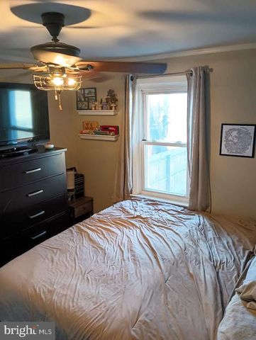 219 FRONT ST, Fieldsboro, NJ 08505