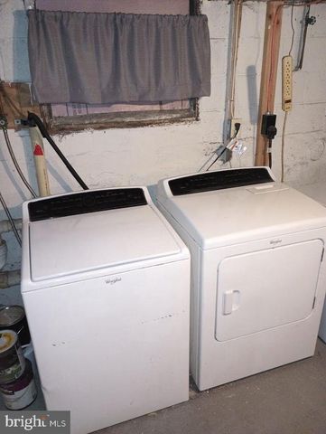 219 FRONT ST, Fieldsboro, NJ 08505