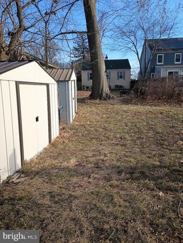 219 FRONT ST, Fieldsboro, NJ 08505