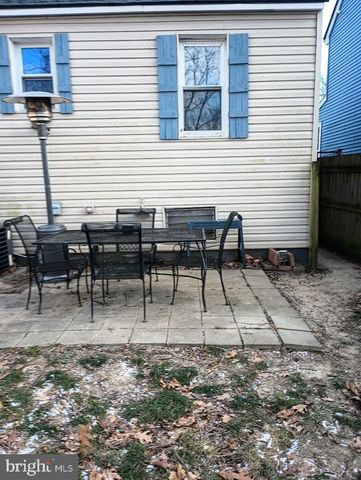 219 FRONT ST, Fieldsboro, NJ 08505