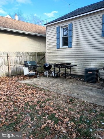 219 FRONT ST, Fieldsboro, NJ 08505