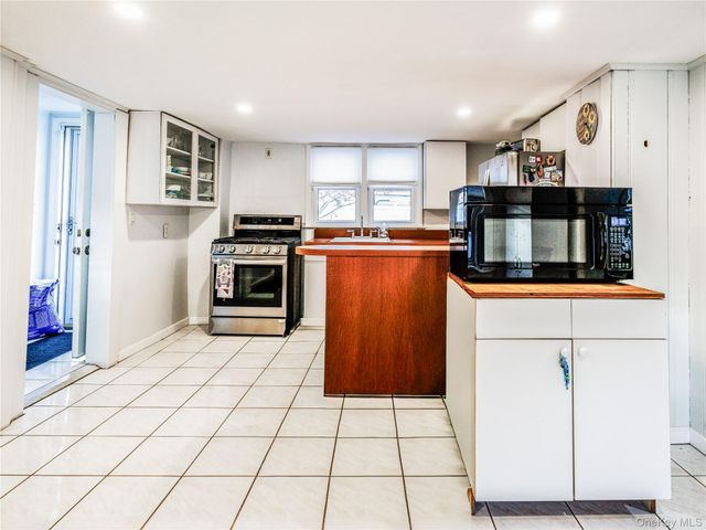 17 Mott Street, Patchogue, NY 11772