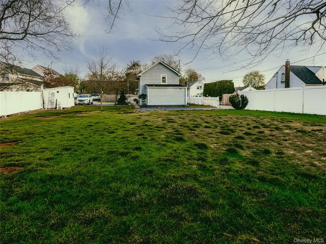 17 Mott Street, Patchogue, NY 11772