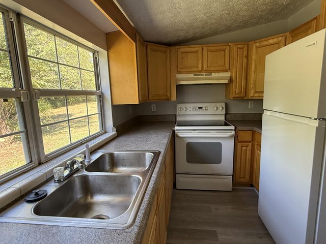 165 County Road 900, Etowah, TN 37331