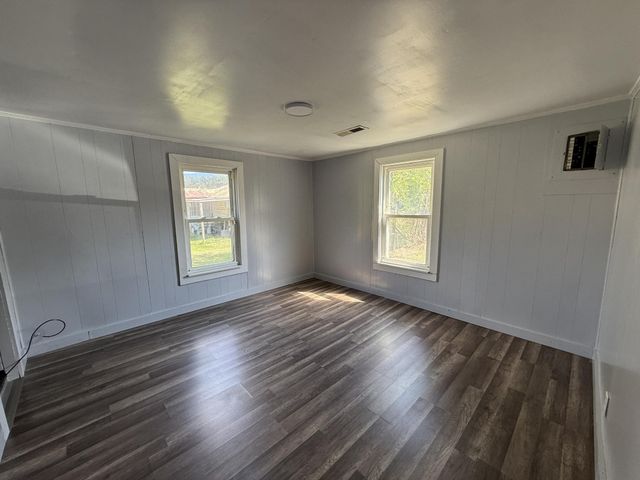 165 County Road 900, Etowah, TN 37331