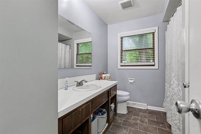 1830 Kings Court, Muskegon, MI 49445