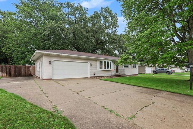 1830 Kings Court, Muskegon, MI 49445